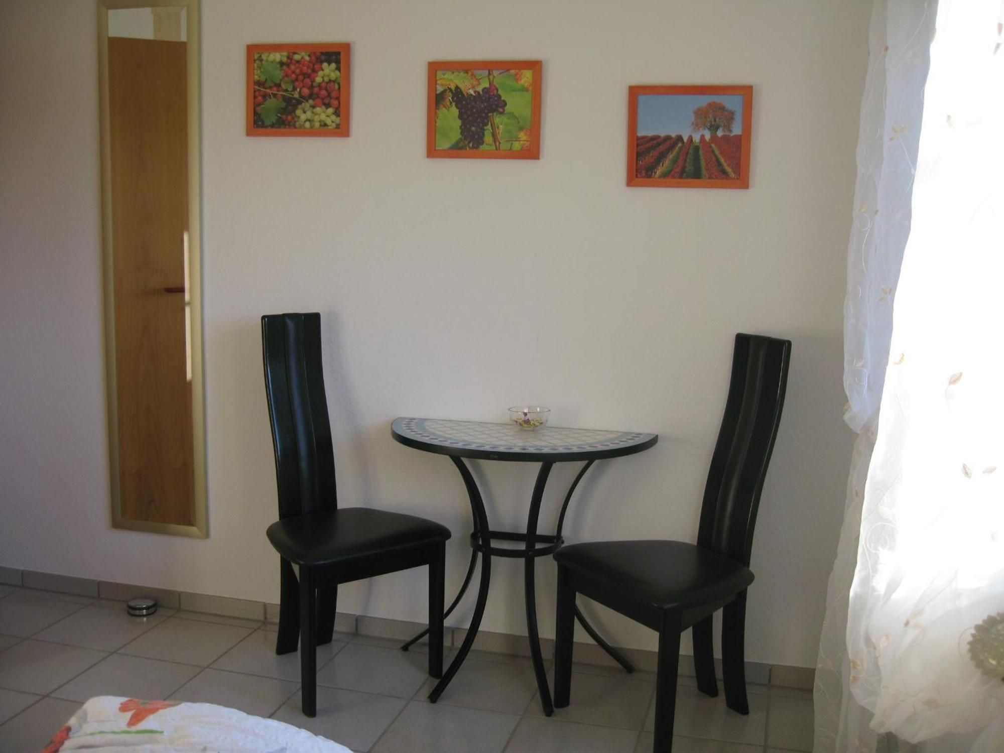 Unterm Nussbaeumle Apartment Adelhausen ภายนอก รูปภาพ